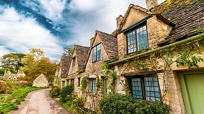 Essential Guide to the Cotswolds: Food, Culture & Outdoor Activities